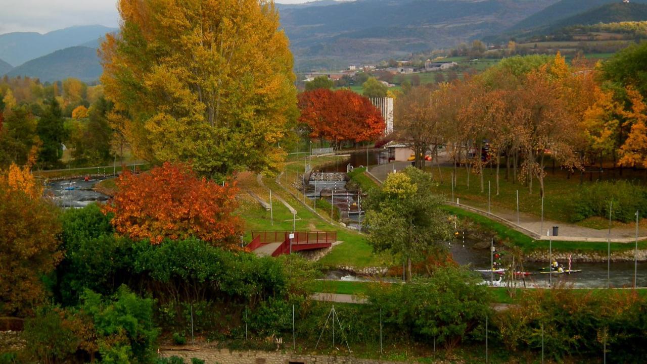 Bed and Breakfast Casa Catharina La Seu d'Urgell Habitación foto